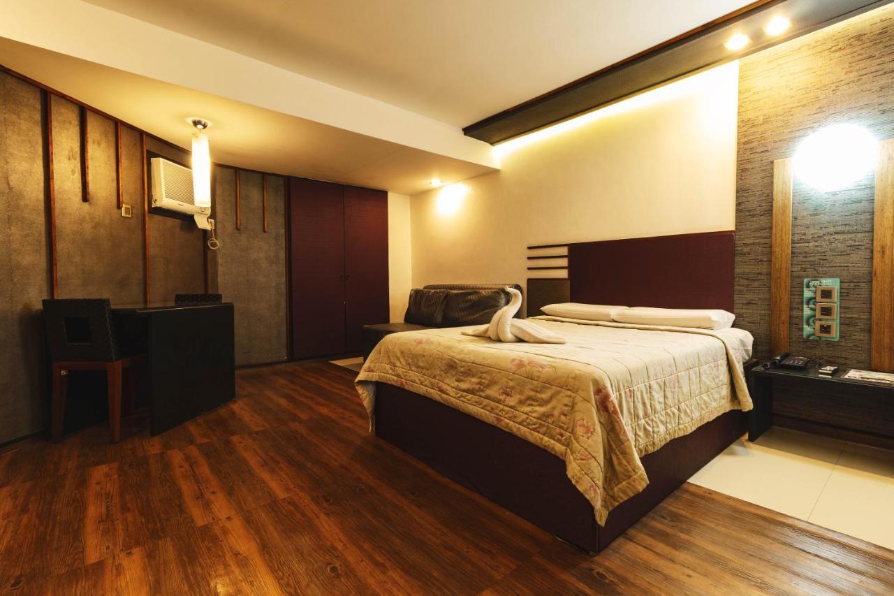 Town And Country Motel Vmapa Маніла Екстер'єр фото